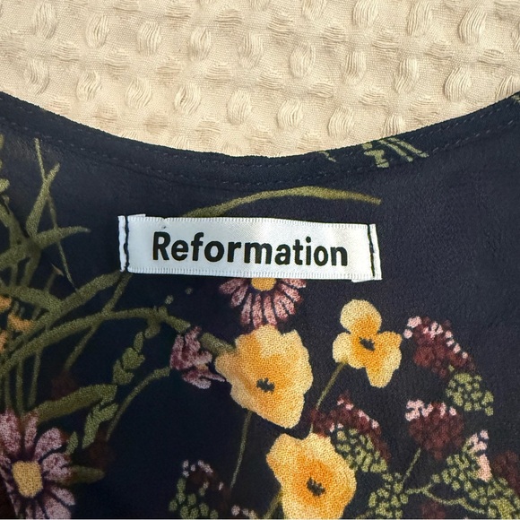SOLD // Reformation Melba Floral Print Wrap Dress Size Small - Picture 10 of 13